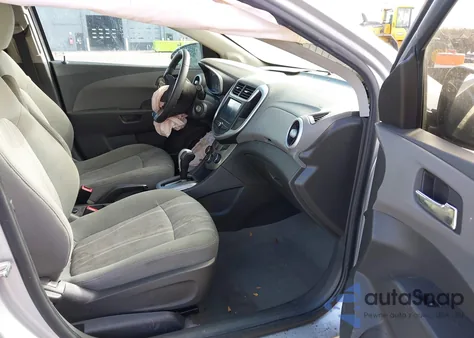 2017 Chevrolet Sonic Lt Auto z USA, uszkodzony, nr VIN 1G1JD5SH1H4105815